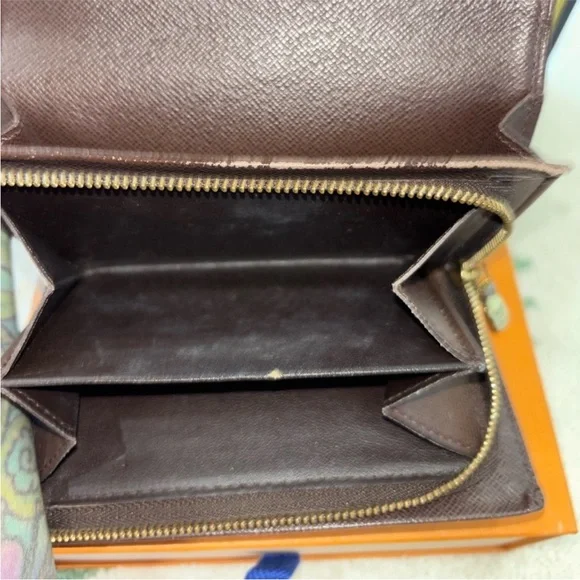 🖤Louis Vuitton Damier Wallet🖤 - Picture 6 of 10